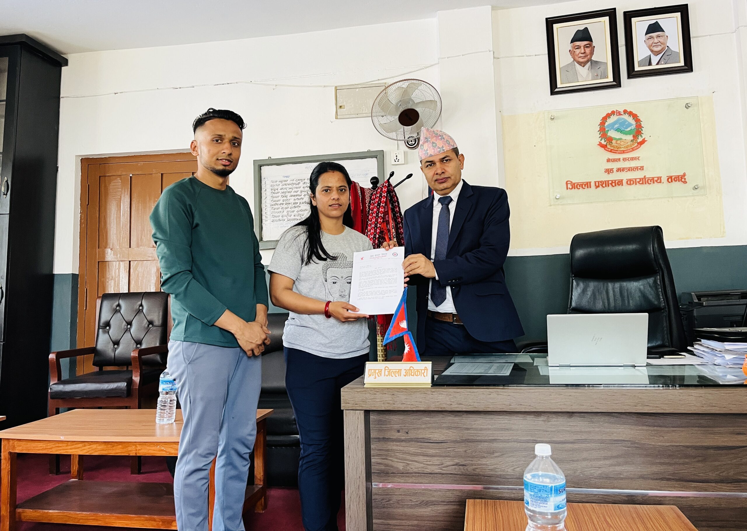 प्रेस सेन्टर तनहुँले बुझायो ज्ञापन पत्र, पेशागत सुरक्षाको माग